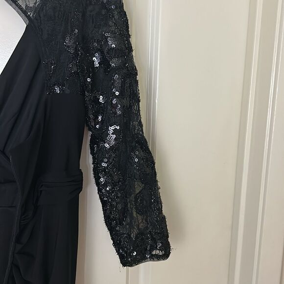 ADRIANNA PAPELL - Lace, Sequin Long Sleeve Pleated Gown - , SZ 2 (US), Black - Picture 8 of 12